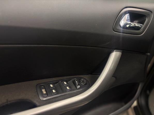 Peugeot 308 I Рестайлинг с пробегом 2011 года, цена 670 000 рублей, 150968 км, хэтчбек, Автокод Объявления