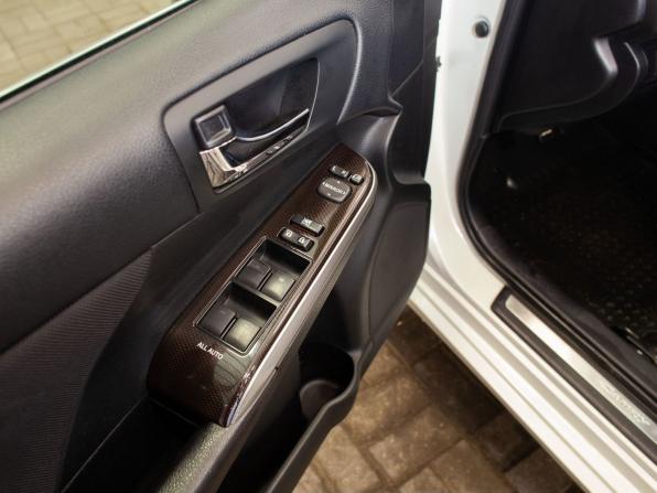Toyota Camry VII (XV50) Рестайлинг с пробегом 2015 года, цена 2 055 000 рублей, 128596 км, седан, Автокод Объявления