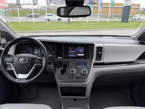 Toyota Sienna III Рестайлинг 2 с пробегом 2019 года, цена 3 275 000 рублей, 156636 км, минивэн, Автокод Объявления