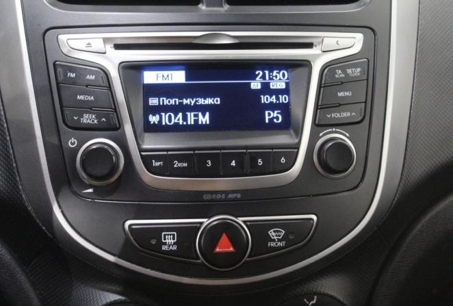 Hyundai Solaris I Рестайлинг с пробегом 2015 года, цена 980 000 рублей, 136520 км, хэтчбек, Автокод Объявления