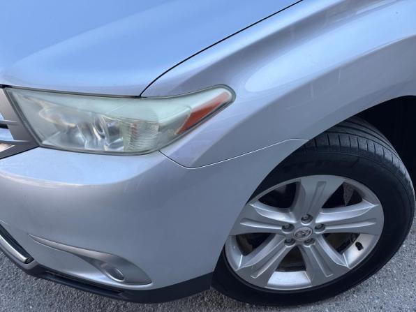 Toyota Highlander II (XU40) Рестайлинг с пробегом 2012 года, цена 1 749 000 рублей, 241000 км, внедорожник, Автокод Объявления
