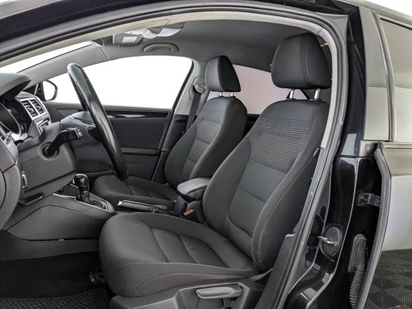 Volkswagen Jetta VI Рестайлинг с пробегом 2018 года, цена 1 210 000 рублей, 219995 км, седан, Автокод Объявления