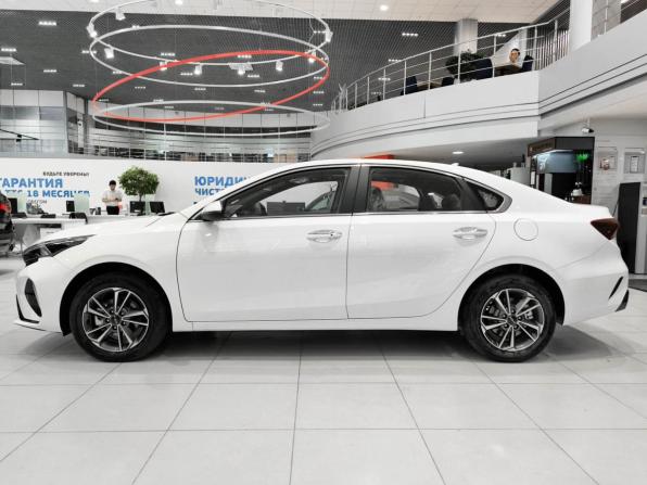 Kia K3 II (China Market) Рестайлинг с пробегом 2024 года, цена 2 630 000 рублей, 10 км, седан, Автокод Объявления