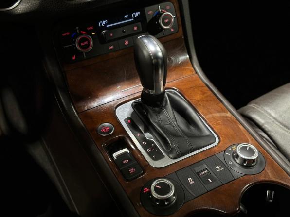 Volkswagen Touareg II с пробегом 2013 года, цена 2 499 000 рублей, 176000 км, внедорожник, Автокод Объявления