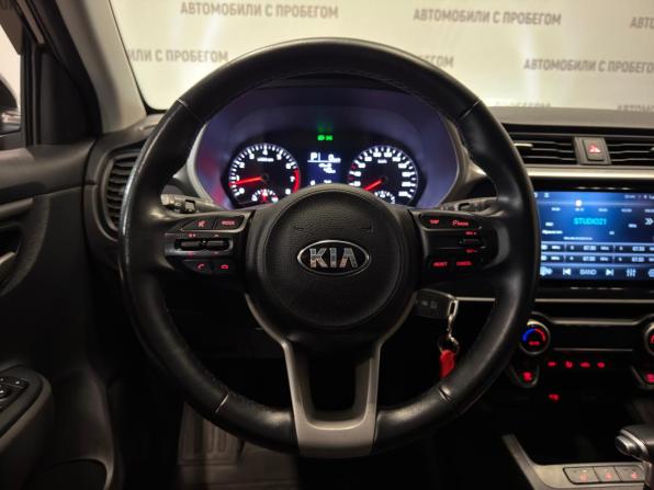 Kia Rio IV Рестайлинг с пробегом 2021 года, цена 1 589 000 рублей, 135000 км, хэтчбек, Автокод Объявления