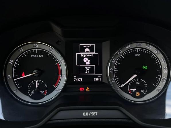 Skoda Octavia III (A7) Рестайлинг с пробегом 2018 года, цена 2 200 000 рублей, 74177 км, лифтбек, Автокод Объявления