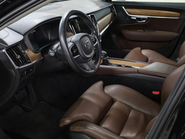 Volvo S90 II Рестайлинг с пробегом 2020 года, цена 2 597 000 рублей, 197650 км, седан, Автокод Объявления