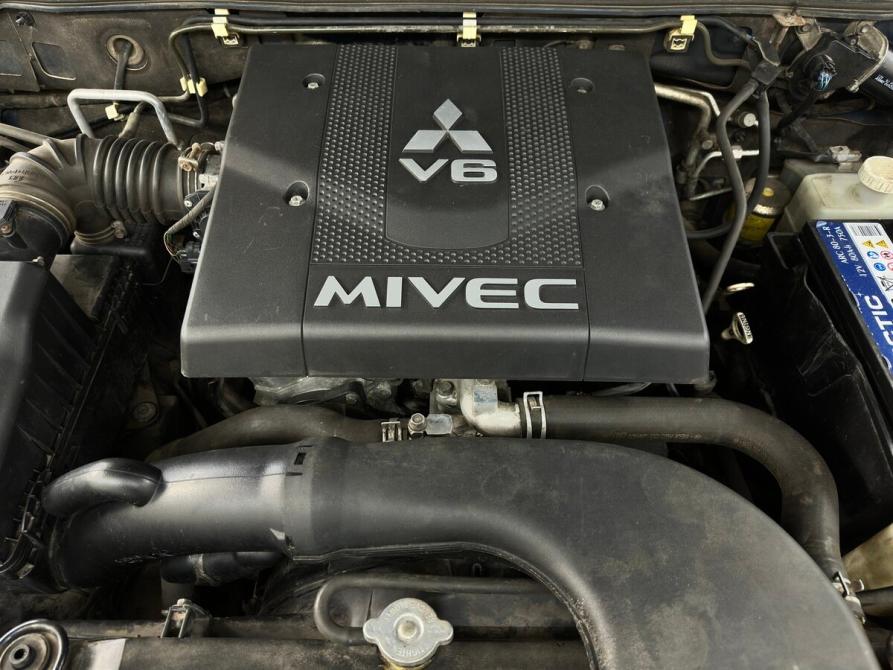 Mitsubishi Pajero IV Москва  - изображение 15
