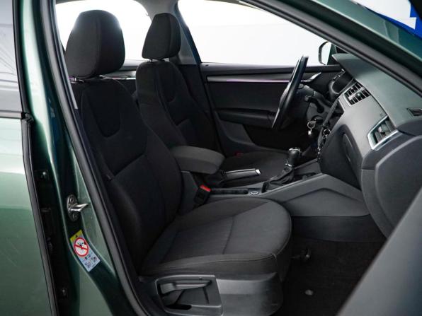 Skoda Octavia III (A7) Рестайлинг с пробегом 2020 года, цена 2 777 077 рублей, 53105 км, лифтбек, Автокод Объявления