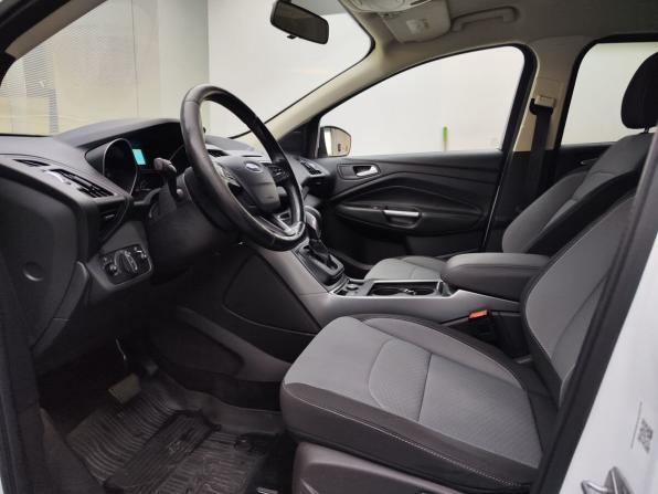 Ford Kuga II Рестайлинг с пробегом 2017 года, цена 1 520 000 рублей, 175000 км, внедорожник, Автокод Объявления