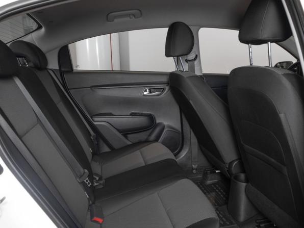 Kia Rio IV Рестайлинг с пробегом 2021 года, цена 1 532 500 рублей, 86962 км, седан, Автокод Объявления