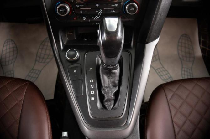 Ford Focus III Рестайлинг с пробегом 2015 года, цена 999 000 рублей, 174280 км, хэтчбек, Автокод Объявления