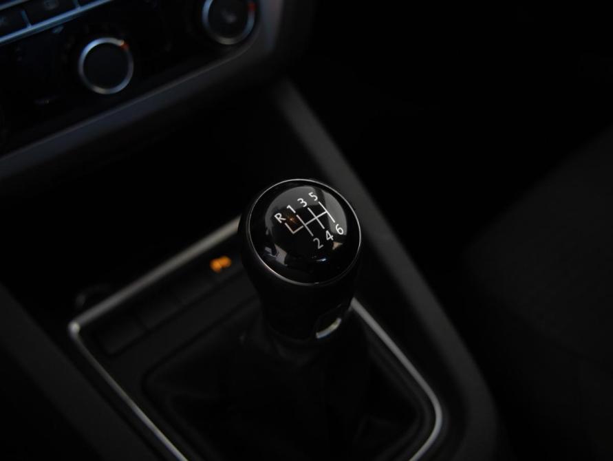 Volkswagen Jetta VI Рестайлинг Санкт-Петербург  - изображение 16