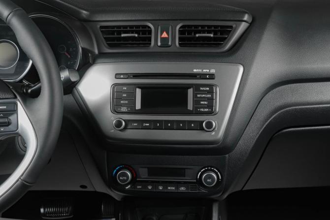 Kia Rio III Рестайлинг с пробегом 2016 года, цена 1 169 000 рублей, 143501 км, седан, Автокод Объявления