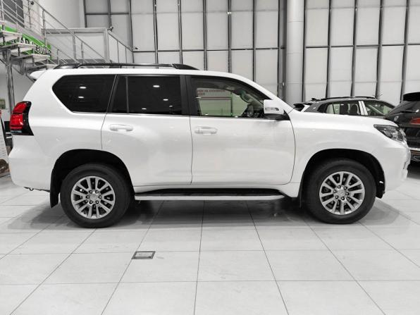 Toyota Land Cruiser Prado 150 Series Рестайлинг 2 с пробегом 2018 года, цена 5 350 000 рублей, 78332 км, внедорожник, Автокод Объявления