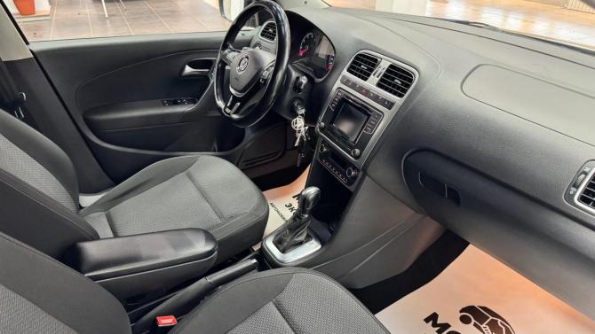 Volkswagen Polo V Рестайлинг с пробегом 2017 года, цена 1 150 000 рублей, 137855 км, седан, Автокод Объявления