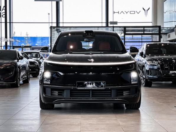 Li Auto (Lixiang) L9 I Рестайлинг с пробегом 2025 года, цена 9 100 000 рублей, 5 км, внедорожник, Автокод Объявления