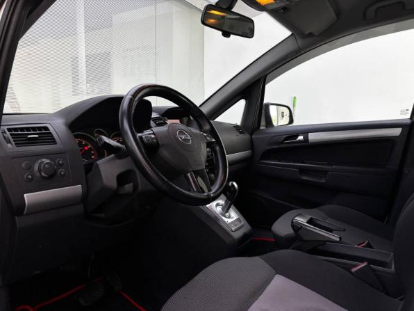 Opel Zafira B Рестайлинг с пробегом 2011 года, цена 550 000 рублей, 261788 км, компактвэн, Автокод Объявления