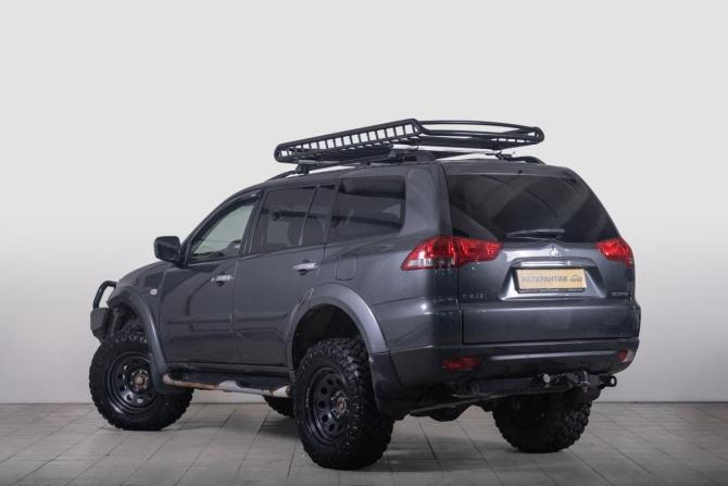 Mitsubishi Pajero Sport II Рестайлинг с пробегом 2014 года, цена 2 449 000 рублей, 215000 км, внедорожник, Автокод Объявления