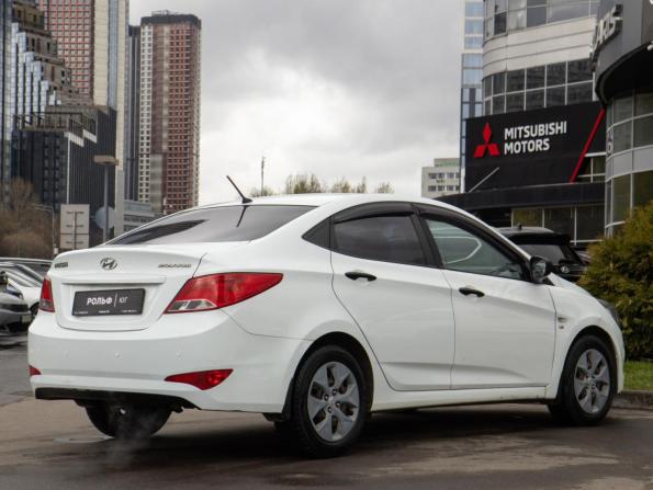 Hyundai Solaris I Рестайлинг с пробегом 2015 года, цена 878 000 рублей, 157632 км, седан, Автокод Объявления