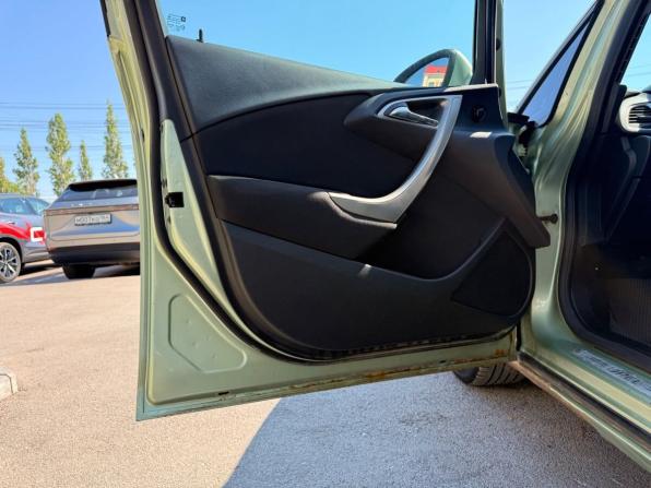 Opel Astra J с пробегом 2010 года, цена 599 000 рублей, 190101 км, хэтчбек, Автокод Объявления