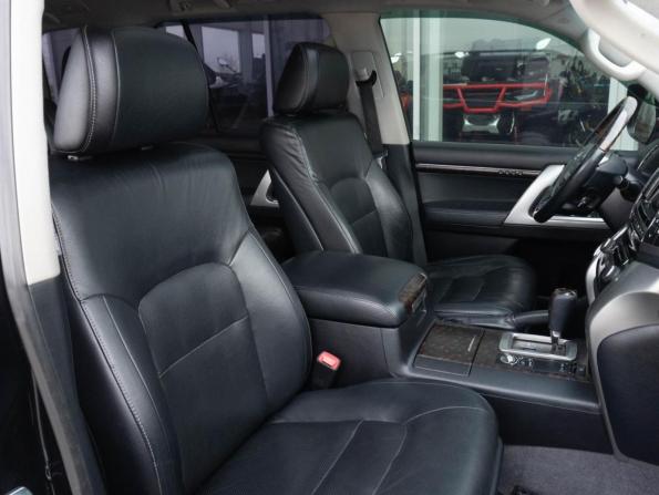 Toyota Land Cruiser 200 Series Рестайлинг 1 с пробегом 2014 года, цена 4 361 000 рублей, 351357 км, внедорожник, Автокод Объявления