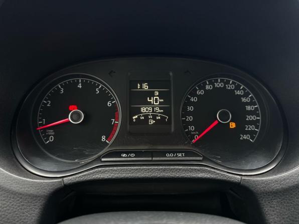 Volkswagen Polo V с пробегом 2015 года, цена 570 000 рублей, 180000 км, седан, Автокод Объявления