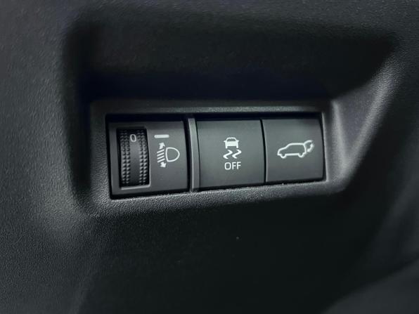Toyota RAV4 VI (XA60) с пробегом 2026 года, цена 4 299 000 рублей, 20 км, внедорожник, Автокод Объявления