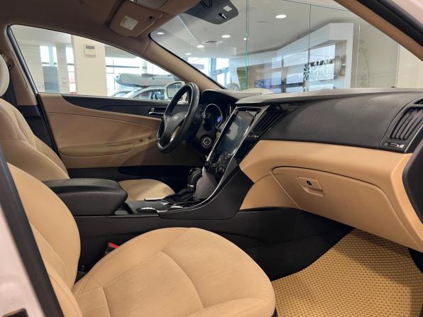 Hyundai Sonata VI (YF) с пробегом 2012 года, цена 1 095 000 рублей, 253445 км, седан, Автокод Объявления