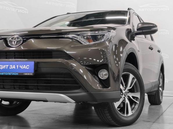 Toyota RAV4 IV (XA40) Рестайлинг с пробегом 2018 года, цена 2 650 000 рублей, 116702 км, внедорожник, Автокод Объявления