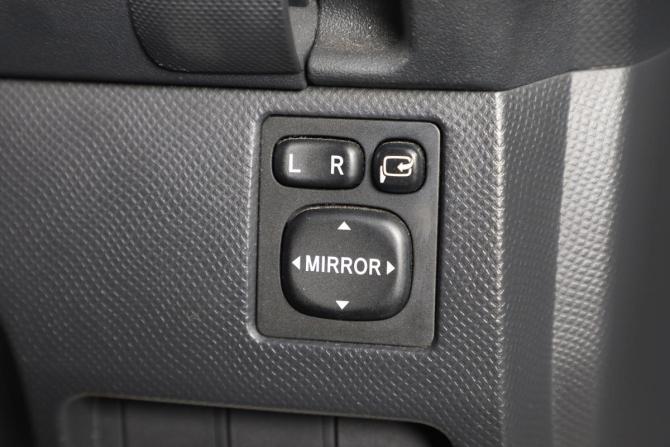 Toyota Ractis I с пробегом 2010 года, цена 999 000 рублей, 63000 км, хэтчбек, Автокод Объявления