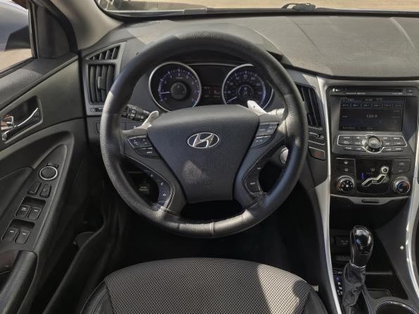 Hyundai Sonata VI (YF) с пробегом 2010 года, цена 1 049 000 рублей, 187824 км, седан, Автокод Объявления