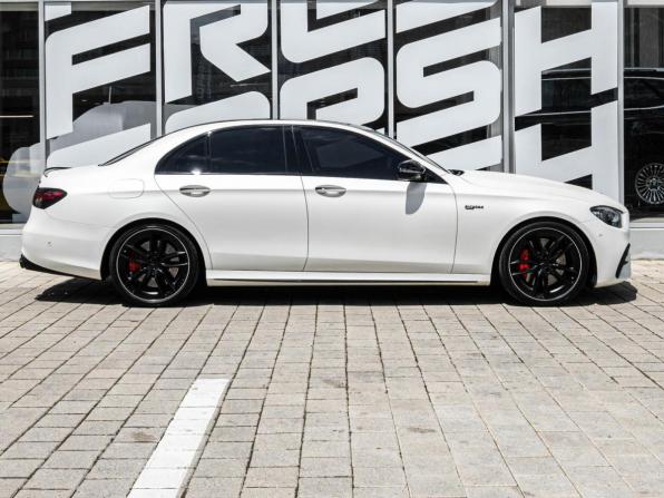 Mercedes-Benz E-Класс AMG V (W213) Рестайлинг с пробегом 2023 года, цена 9 350 000 рублей, 29904 км, седан, Автокод Объявления