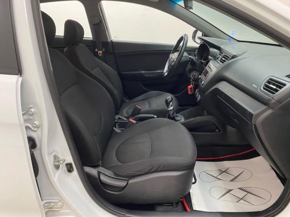 Kia Rio III Рестайлинг с пробегом 2015 года, цена 839 000 рублей, 225949 км, седан, Автокод Объявления
