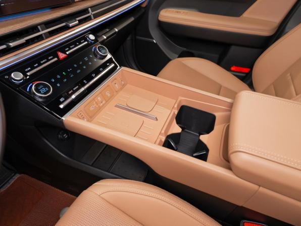 Hyundai Santa Fe V (MX5) с пробегом 2025 года, цена 5 450 000 рублей, 11219 км, внедорожник, Автокод Объявления