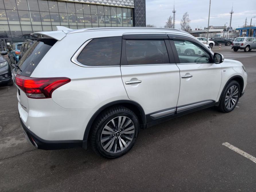 Mitsubishi Outlander III Рестайлинг 3 Калуга  - изображение 4