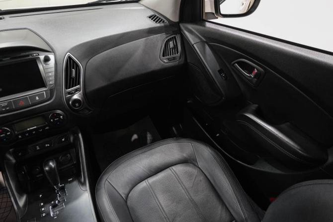 Hyundai ix35 I Рестайлинг с пробегом 2013 года, цена 1 709 000 рублей, 130000 км, внедорожник, Автокод Объявления