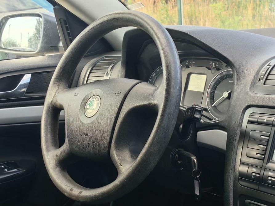 Skoda Octavia II (A5) Санкт-Петербург  - изображение 9