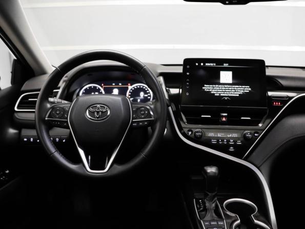 Toyota Camry VIII (XV70) Рестайлинг с пробегом 2023 года, цена 3 049 000 рублей, 56935 км, седан, Автокод Объявления