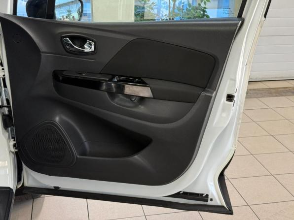 Renault Kaptur I с пробегом 2016 года, цена 1 190 000 рублей, 150000 км, внедорожник, Автокод Объявления
