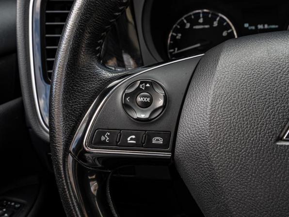 Mitsubishi Outlander III Рестайлинг 3 с пробегом 2019 года, цена 1 920 000 рублей, 181578 км, внедорожник, Автокод Объявления