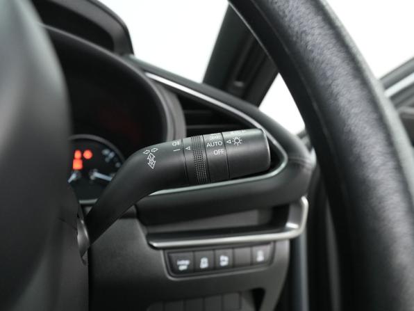 Mazda 3 IV (BP) с пробегом 2022 года, цена 1 785 000 рублей, 38397 км, хэтчбек, Автокод Объявления