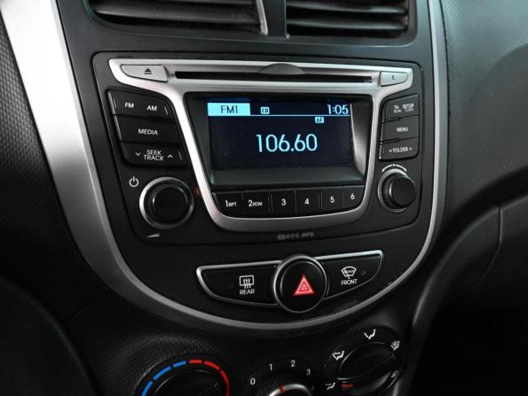 Hyundai Solaris I Рестайлинг с пробегом 2016 года, цена 1 079 000 рублей, 176512 км, седан, Автокод Объявления
