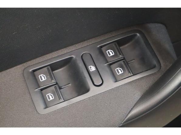 Volkswagen Polo V с пробегом 2014 года, цена 689 000 рублей, 235400 км, седан, Автокод Объявления