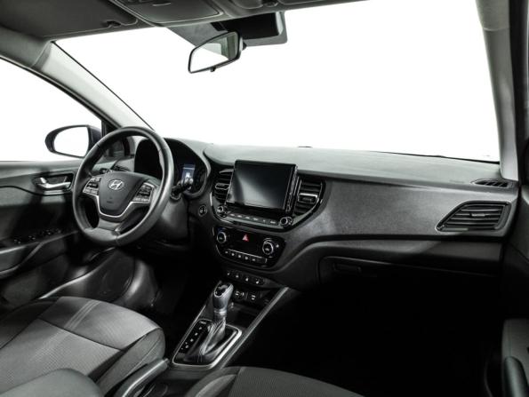 Hyundai Solaris II Рестайлинг с пробегом 2021 года, цена 1 598 960 рублей, 93038 км, седан, Автокод Объявления