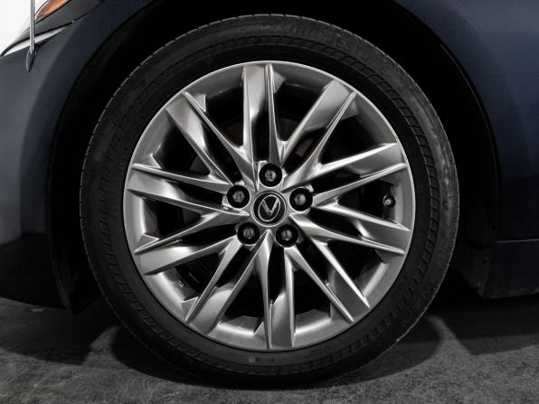 Lexus LS V с пробегом 2019 года, цена 6 360 000 рублей, 147621 км, седан, Автокод Объявления