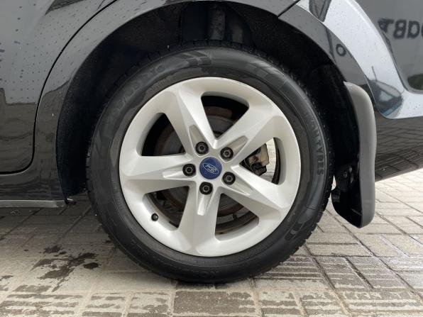 Ford Focus II Рестайлинг с пробегом 2011 года, цена 849 000 рублей, 117123 км, седан, Автокод Объявления