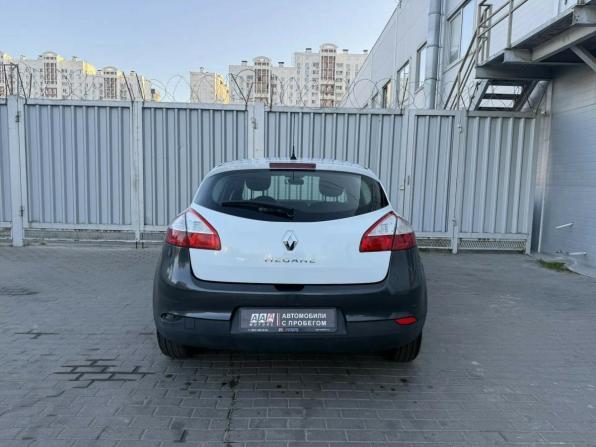 Renault Megane III с пробегом 2010 года, цена 529 000 рублей, 286703 км, хэтчбек, Автокод Объявления