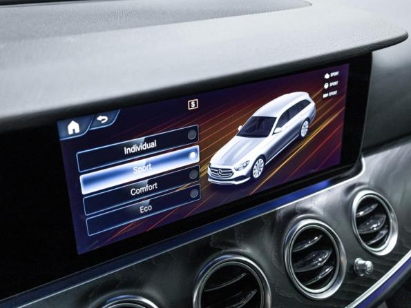 Mercedes-Benz E-Класс V (W213 S213 C238) Рестайлинг с пробегом 2022 года, цена 3 900 000 рублей, 60630 км, универсал, Автокод Объявления