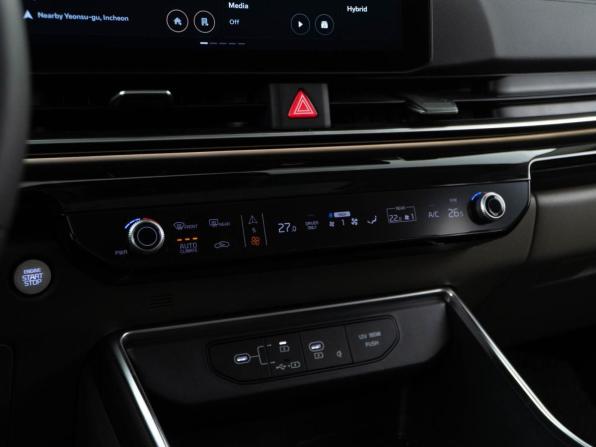Kia Carnival IV Рестайлинг с пробегом 2025 года, цена 7 195 055 рублей, 8947 км, минивэн, Автокод Объявления